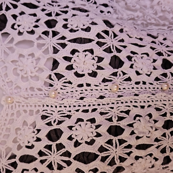 VINTAGE White Crochet Pearl Peekaboo Cottagecore Cardigan Sweater - Picture 4 of 6